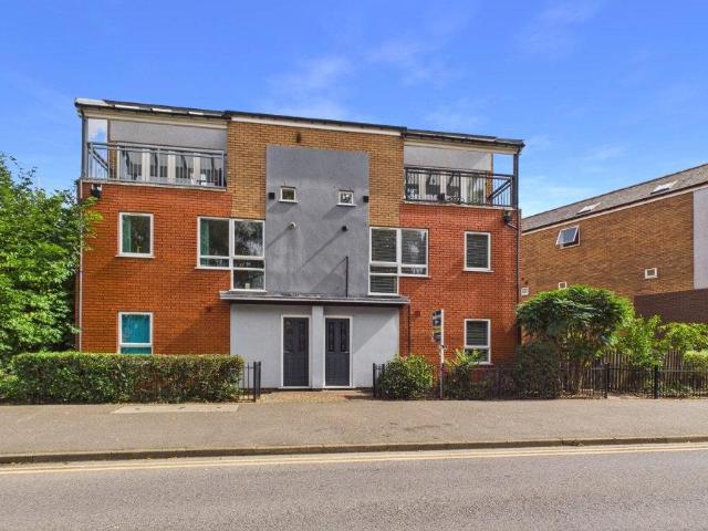 House for sale in Ermine West, Brayford