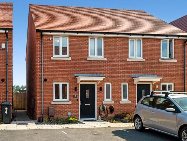House for sale in Littlecote, West Sussex