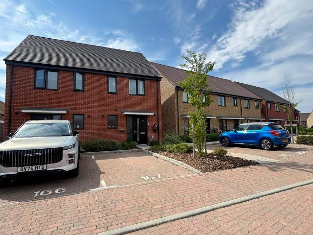 House for sale in Cheeseman's Green, Bridgefield