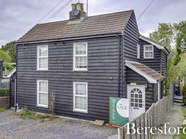 House for sale in Navestock Side, Essex