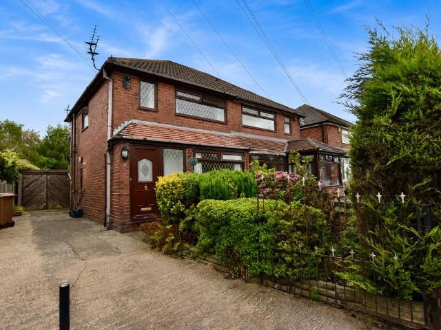 House for sale in Firgrove, Burnedge