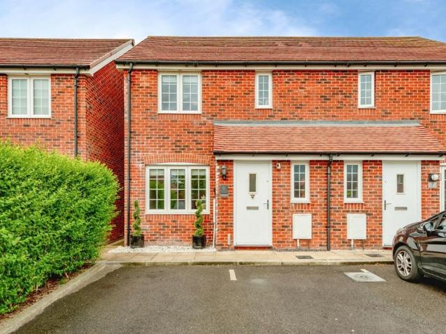 House for sale in Perryfields, West Sussex