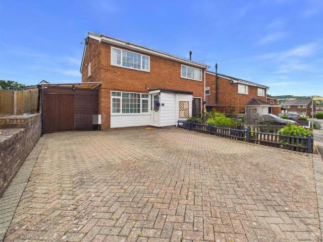 House for sale in Rhosywaun, Chirk