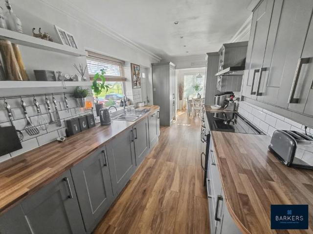 House for sale in Drighlington, Adwalton