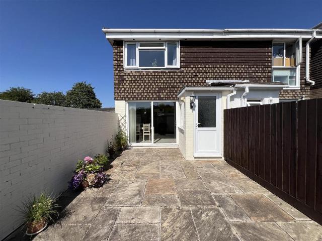 House for sale in Colebrook Village, Mount Wise