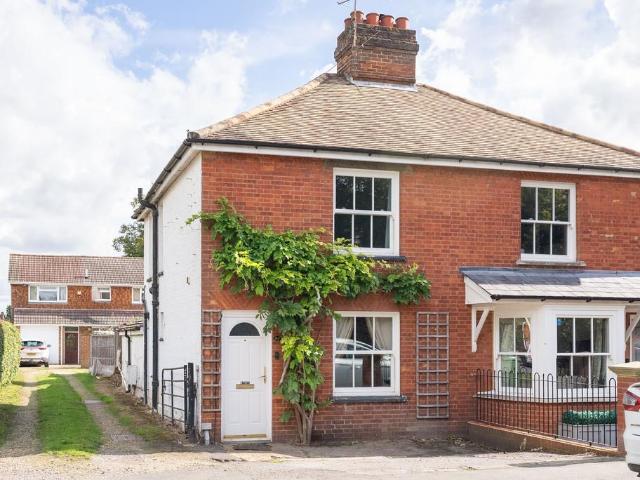House for sale in Pachesham Park, Surrey