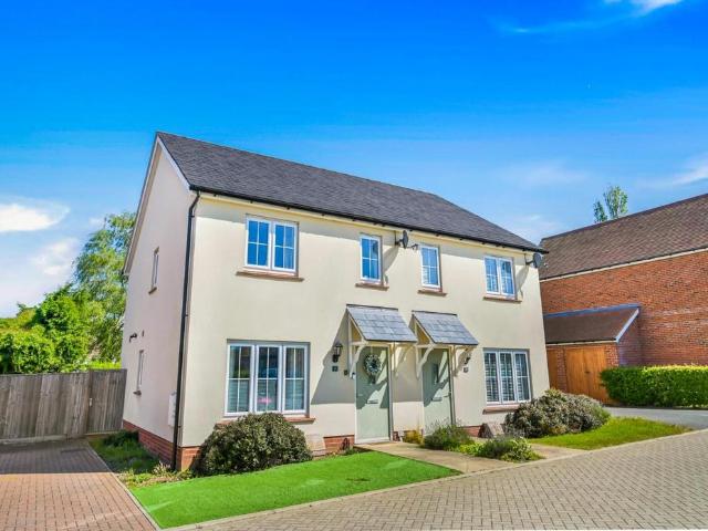 House for sale in Chipping Hill, Essex