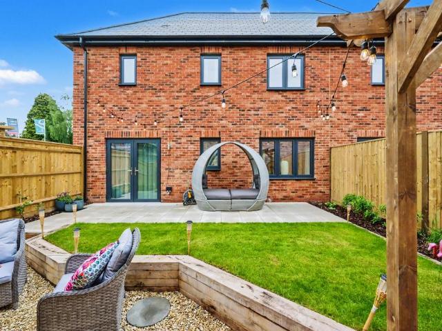 House for sale in Horton Heath, Helford