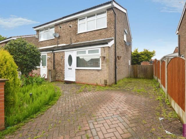 House for sale in Burnedge, Greater Manchester