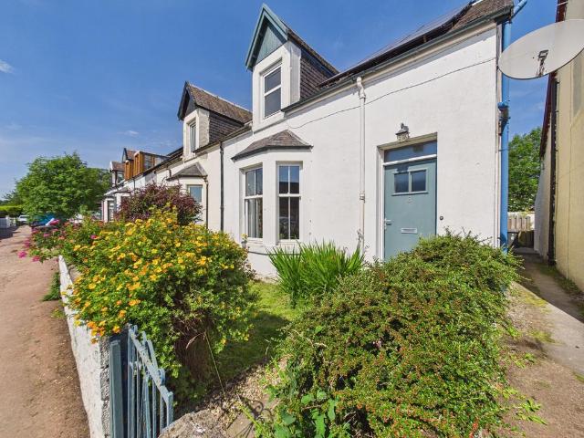 House for sale in Symington, Scotland