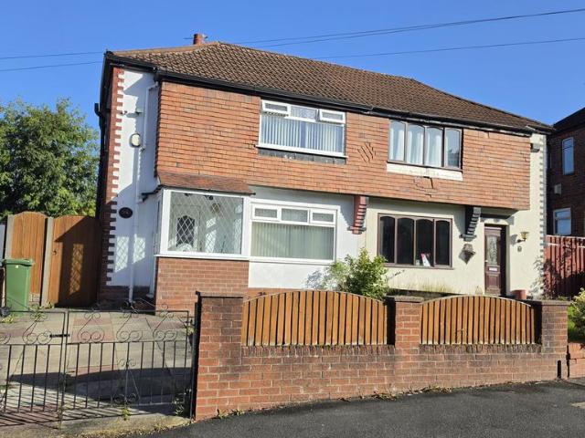 House for sale in Droylsden, Tameside