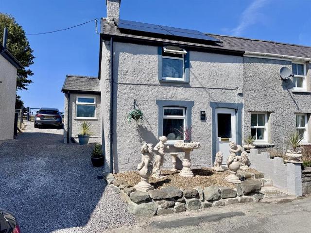 House for sale in Pandy Tudur, Wales