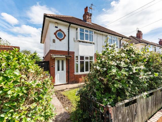House for sale in High Field, York