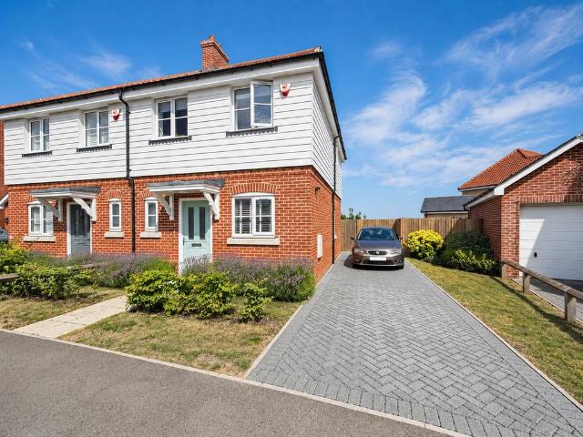 House for sale in Elmstead, Dale Hill