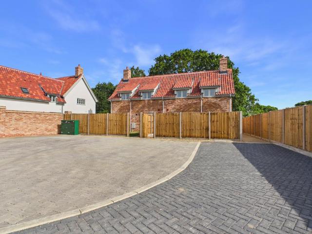 House for sale in Eastbridge, Suffolk