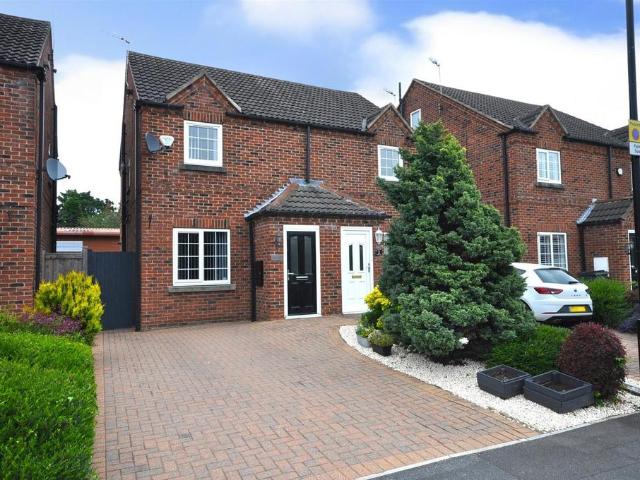 House for sale in Thorne, South Yorkshire