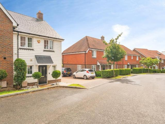 House for sale in Alderbrook, Cross In Hand