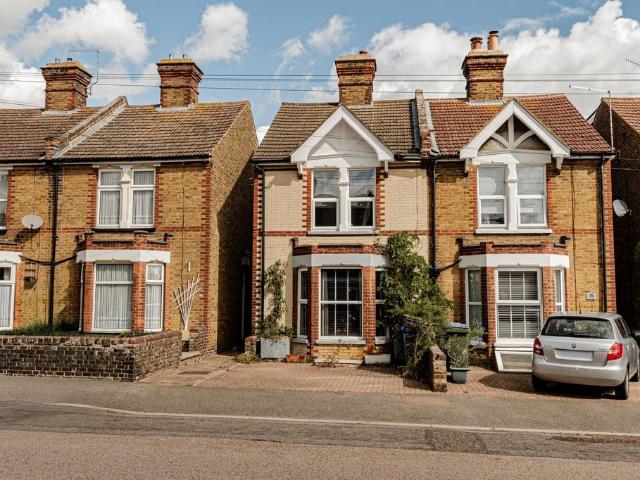House for sale in Oad Street, Kent