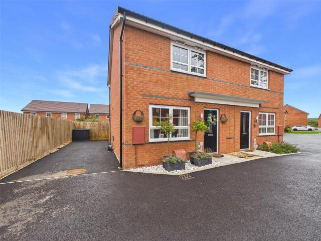 House for sale in Sneedhams Green, Gloucester