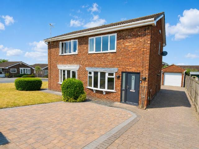 House for sale in Tickhill, South Yorkshire