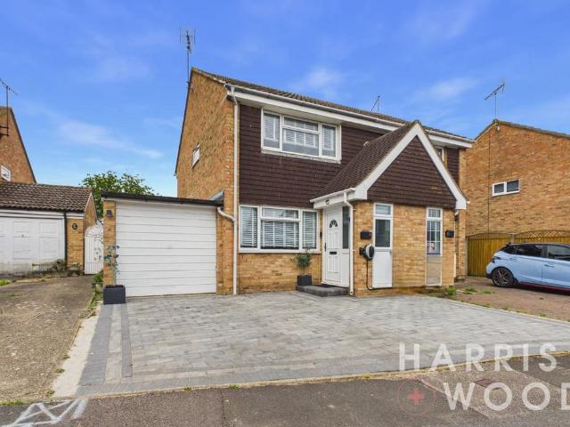 House for sale in Chipping Hill, Essex