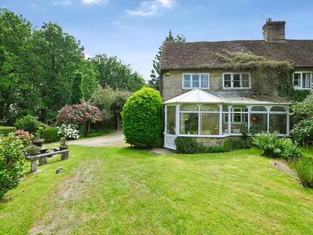 House for sale in Littlecote, West Sussex