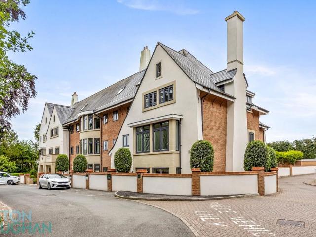 House for sale in Perryfields, West Sussex