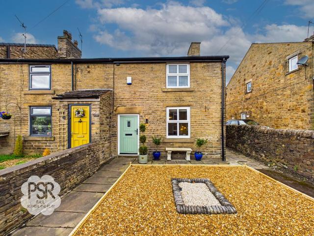 House for sale in Buxworth, Charlesworth