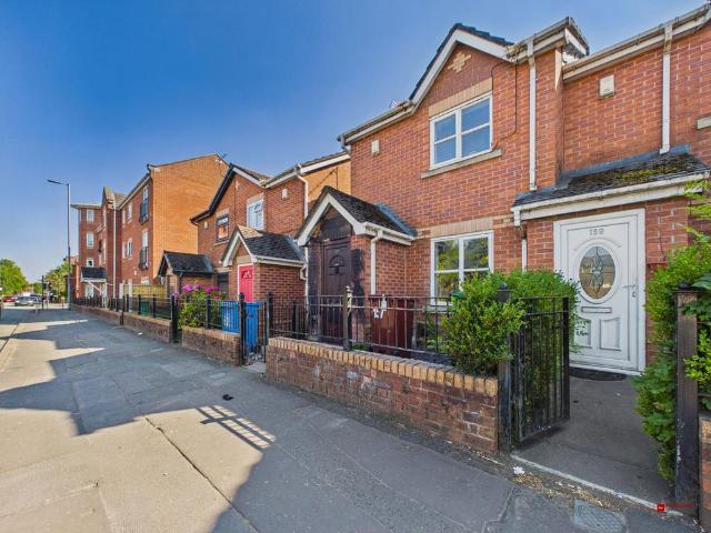 House for sale in Georgia, Greater Manchester