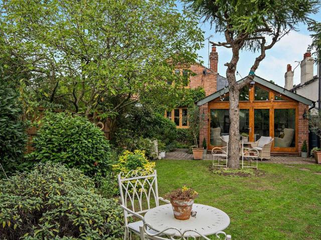 House for sale in Churton, Cheshire