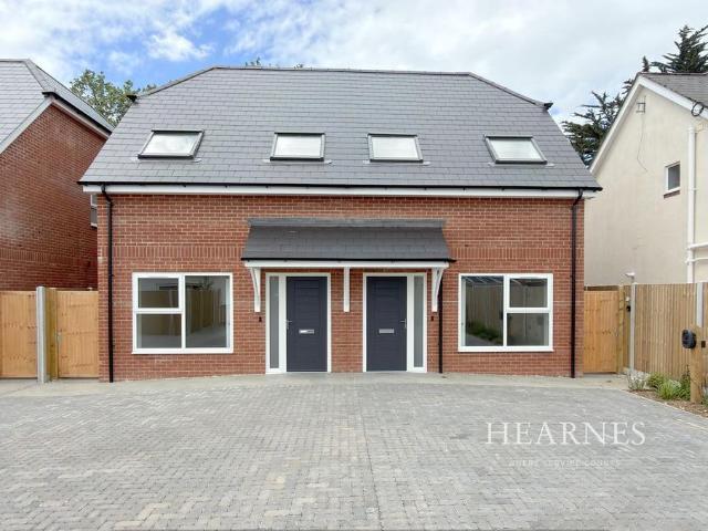 House for sale in Talbot Village, Bournemouth