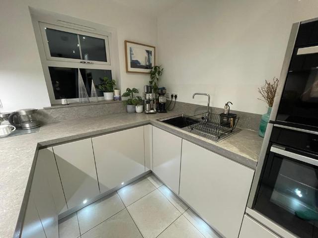 House for sale in Whinmoor, West Yorkshire