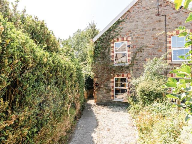 House for sale in Cadbury Heath, South Gloucestershire