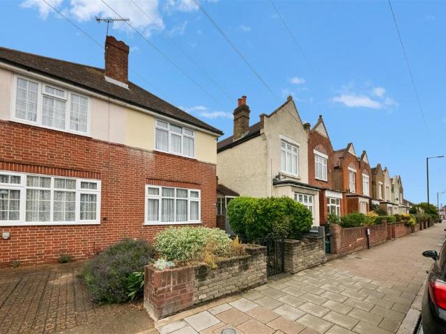 House for sale in Whitton, Greater London