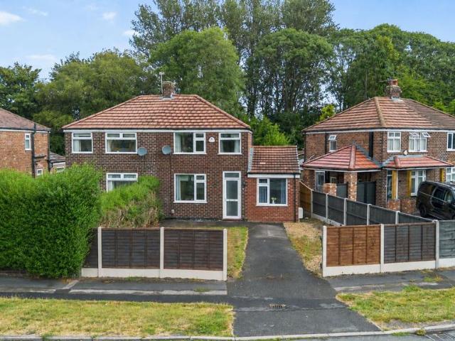 House for sale in Woolston, Warrington