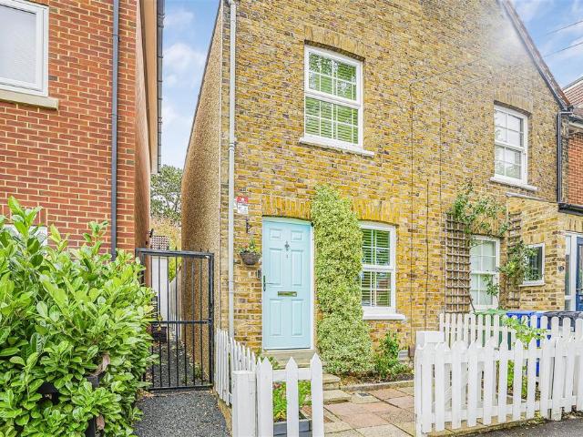 House for sale in Clewer Village, Windsor