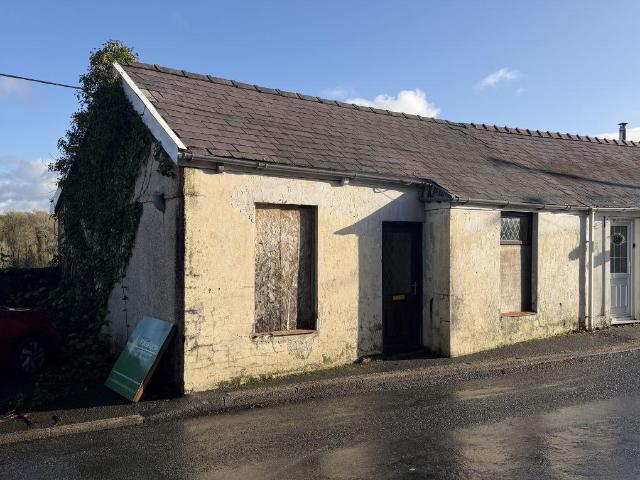 House for sale in Mawr, Clydach