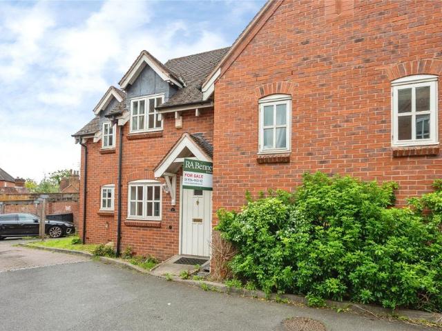House for sale in Cliff Hill, Warwick