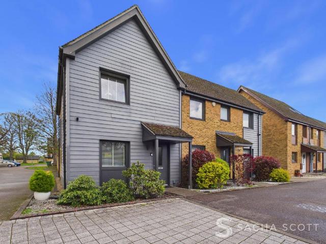 House for sale in Manor Park, Epsom
