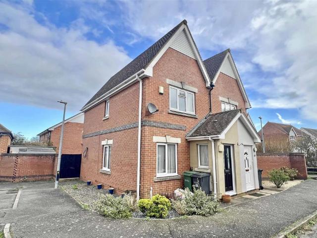 House for sale in Chipping Hill, Essex