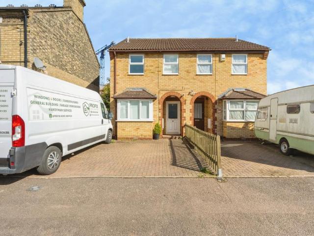 House for sale in Kempston, Bedford