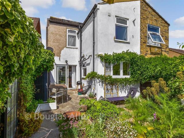 House for sale in Marks Gate, Greater London