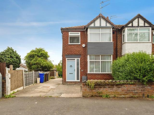 House for sale in Greenheys, Greater Manchester