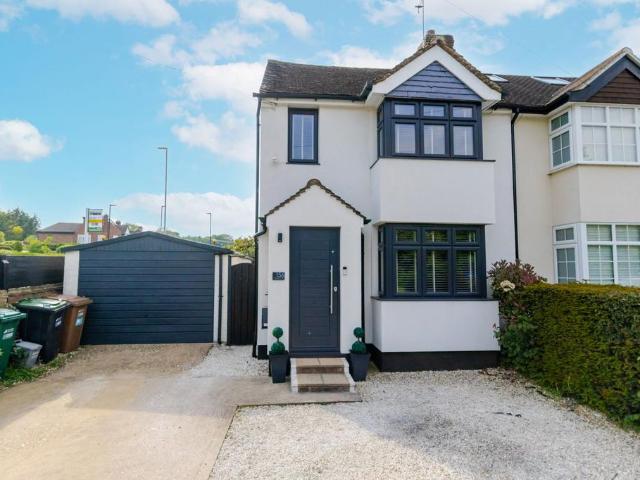 House for sale in Batchworth, Hertfordshire