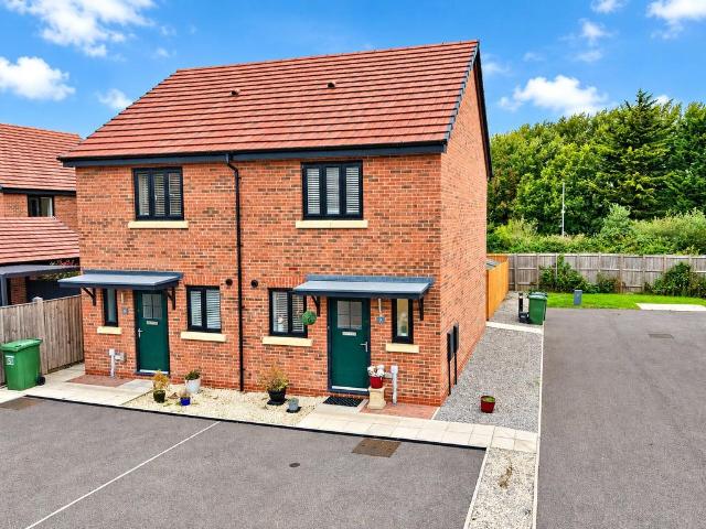 House for sale in Jellicoe Gardens, Moreton
