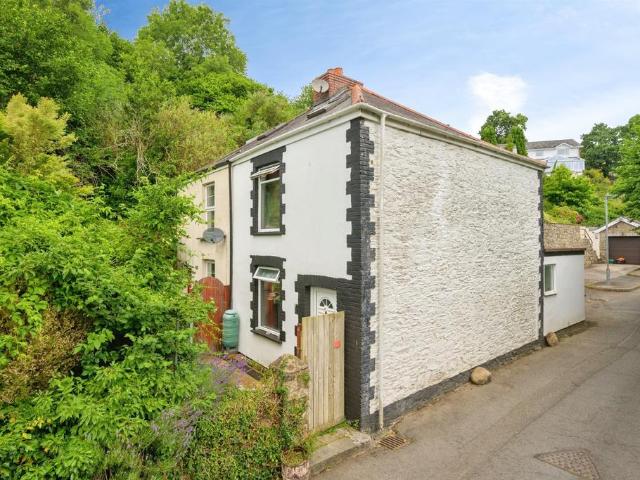 House for sale in Saltash, Cornwall