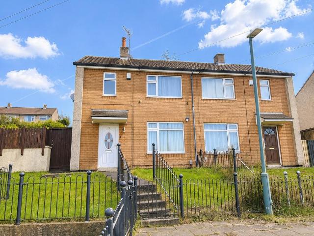 House for sale in Holmewood, West Yorkshire
