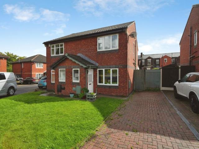 House for sale in Farnworth, Bolton