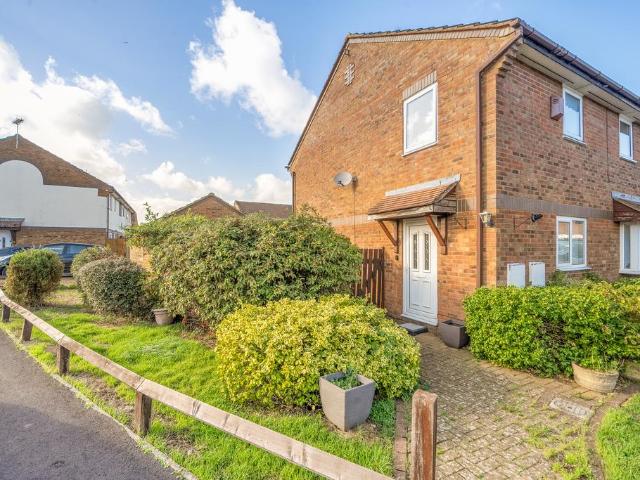 House for sale in Shaw, Swindon