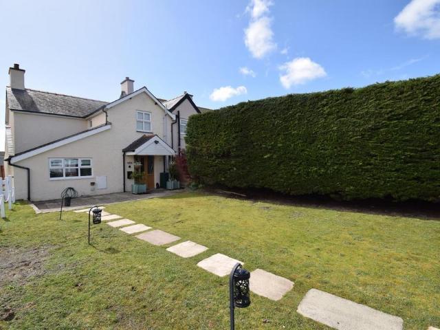 House for sale in Porthmadog, Morfa Bychan